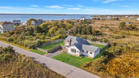 9 Riviera Dr, Mastic Beach, NY 11951