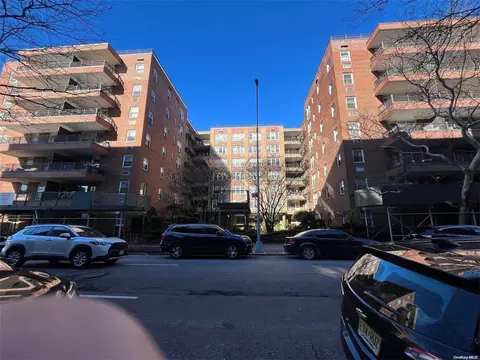 94-11 59 Ave #C11, Elmhurst, NY 11373