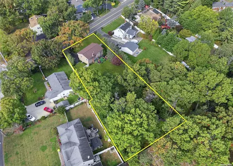 985 Terry Rd, Ronkonkoma, NY 11779