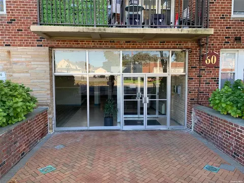 60 Hempstead Ave #3G, Lynbrook, NY 11563