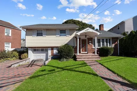 202 Chelsea St, Elmont, NY 11003