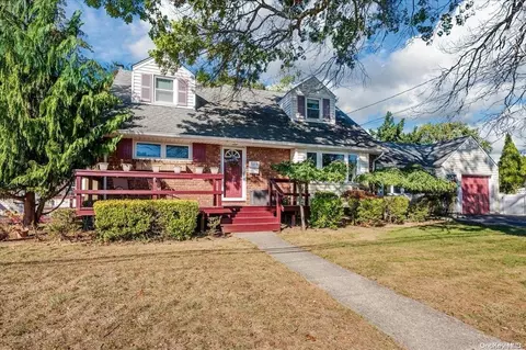 1154 Maple Ave, Hempstead, NY 11550