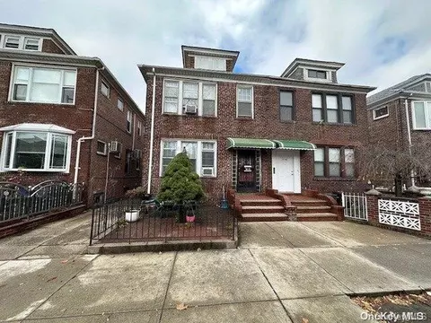 37-08 62nd St, New York, NY 11377
