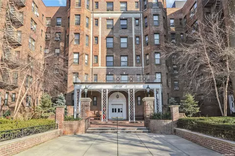84-51 Beverly Rd #2N, New York, NY 11415