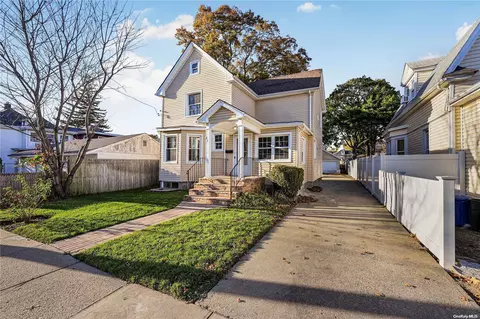 27 Albemarle Ave, Hempstead, NY 11550