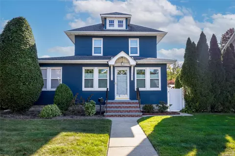 430 Lakeview Ave, Rockville Centre, NY 11570