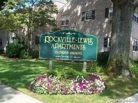 416 Merrick Rd #A, Rockville Centre, NY 11570