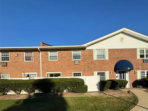460 Old Town Rd #26E, Port Jefferson Station, NY 11776