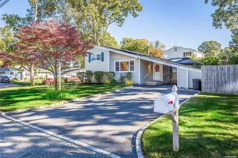 102 Monty Rd, Centereach, NY 11720