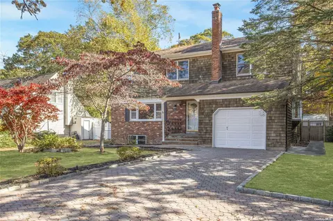 355 Orchid Dr, Mastic Beach, NY 11951