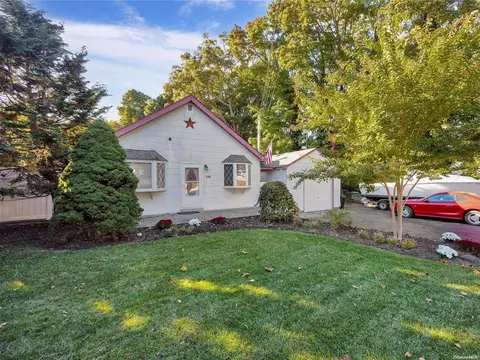 216 Avenue A, Lake Ronkonkoma, NY 11779