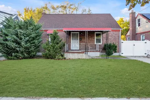 291 Elmont Rd, Elmont, NY 11003