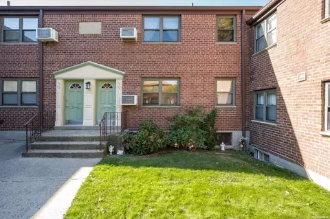 57-40 246 Cres #A-12, Douglaston, NY 11362