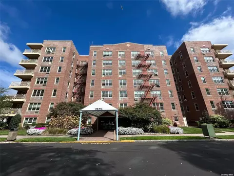 23-45 Bell Blvd #5B, New York, NY 11360