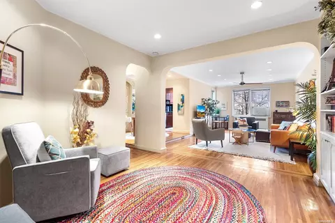 106-15 Queens Blvd #3N, New York, NY 11375