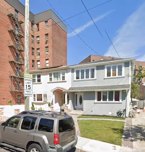 514 Briar, Far Rockaway, NY 11691