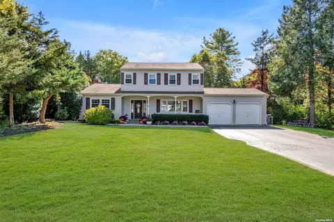 38 Valley Rd, Northport, NY 11768