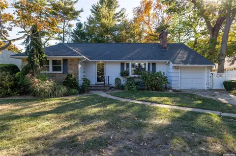 485 S Wood Rd, Rockville Centre, NY 11570