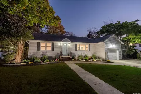 104 Gordon Ave, West Babylon, NY 11704