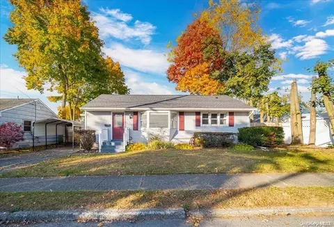 535 Gidney Ave, Newburgh, NY 12550