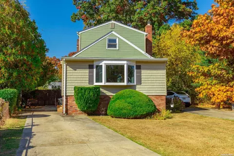 1140 Bay Shore Ave, Bay Shore, NY 11706