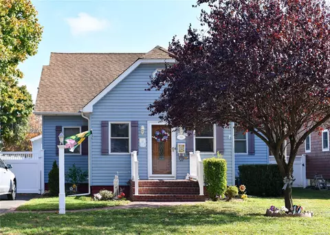 1175 Maple Ave, Hempstead, NY 11550