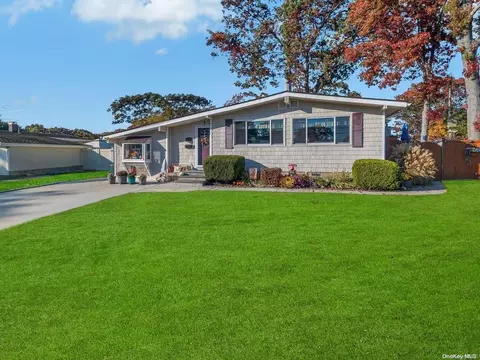 24 Duane Dr, Lake Ronkonkoma, NY 11779