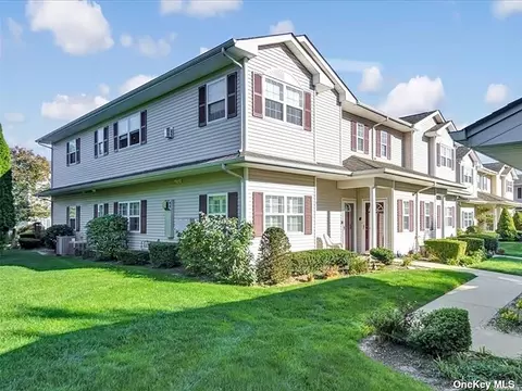 1404 Aerie Way #1404, East Quogue, NY 11942