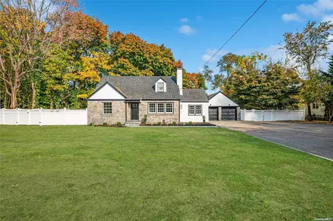 1035 Pulaski Rd, East Northport, NY 11731