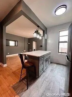 39-75 56th St #6, New York, NY 11377