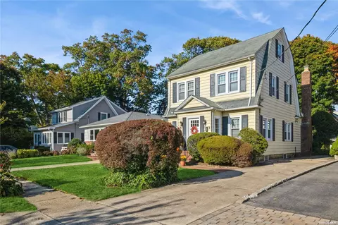 107 Marvin Ave, Rockville Centre, NY 11570