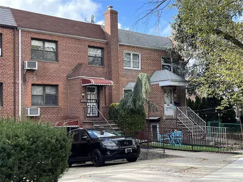 62-68 81st St, New York, NY 11379
