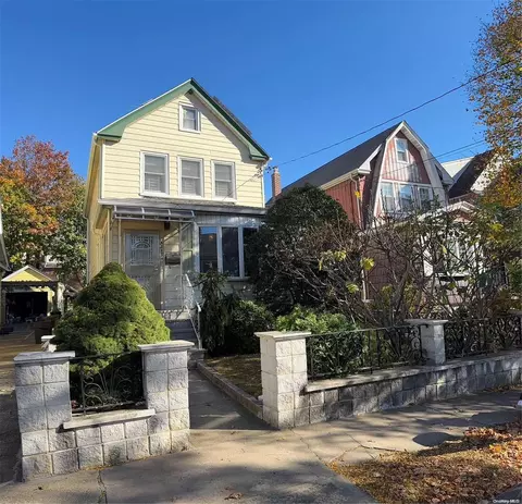 32-13 150th Pl, New York, NY 11354