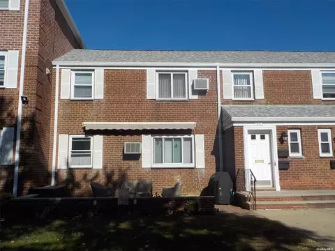 73-05 255th St #G-2, Glen Oaks, NY 11004