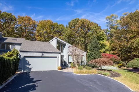27 Timberline Cir #27, Port Jefferson, NY 11777