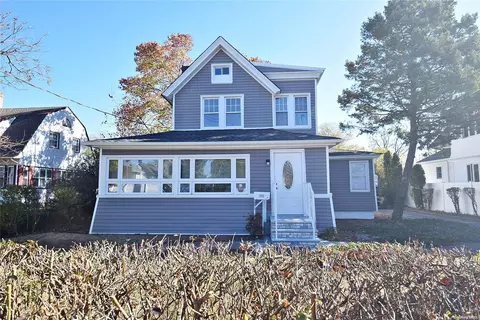 281 Ocean Ave, Lynbrook, NY 11563