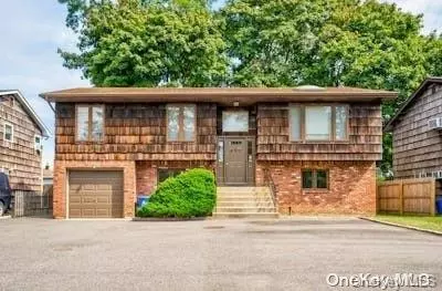 201 Elwood Rd, East Northport, NY 11731