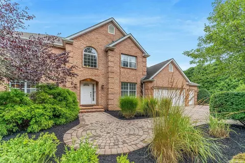 872 Union Ave, Aquebogue, NY 11931
