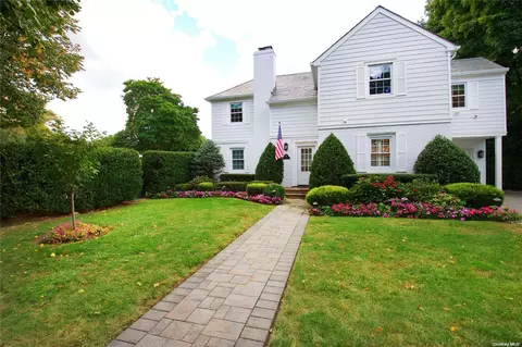 24 Merillon Ave, Garden City, NY 11530