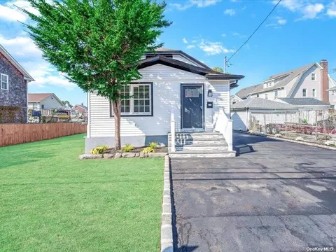 161 E Graham Ave, Hempstead, NY 11550