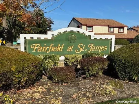 802 Drew Ct #802, Saint James, NY 11780