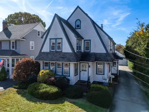 160 S Centre Ave, Rockville Centre, NY 11570