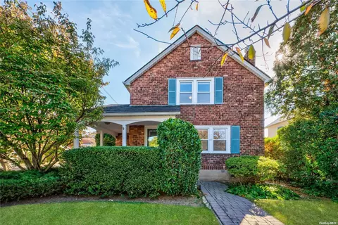 48 Highland Ave, North Hempstead, NY 11050