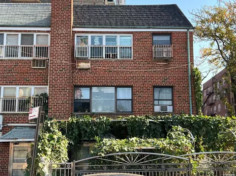 42-35 Saull St, New York, NY 11355
