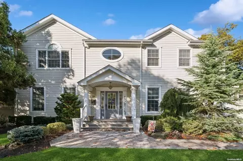 23 Springdale Ave, Massapequa, NY 11758