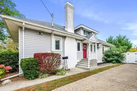 2741 Harvard Pl, Baldwin, NY 11510