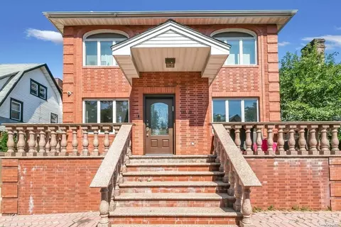 111-11 76th Dr, New York, NY 11375