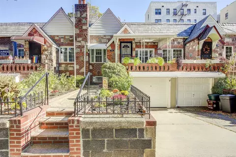 34-41 28th St, Astoria, NY 11106