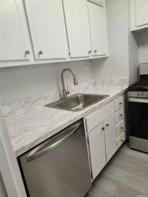 18-05 215th St #6 H, New York, NY 11360
