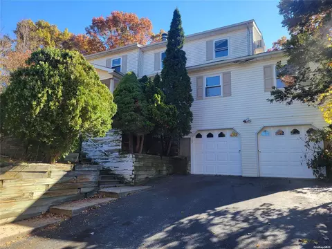 356 Thrift St, Ronkonkoma, NY 11779